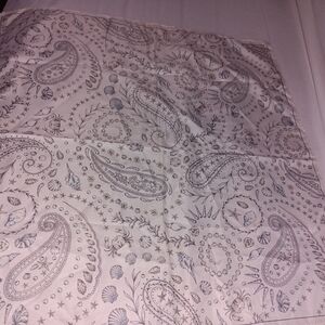 21" Square Paisley and SeaShell Print Silk Scarf